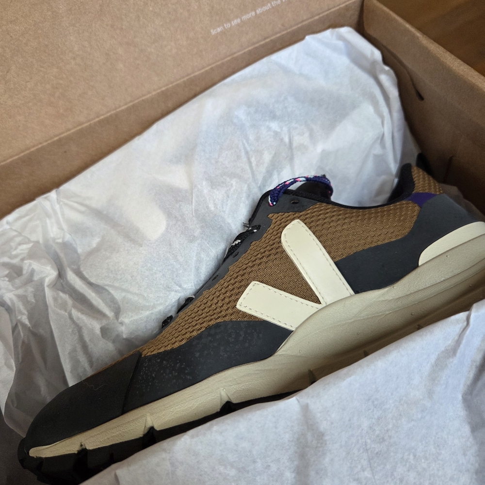 Veja Brown and Black Sneakers with Orange Insole - Picture 3 of 7